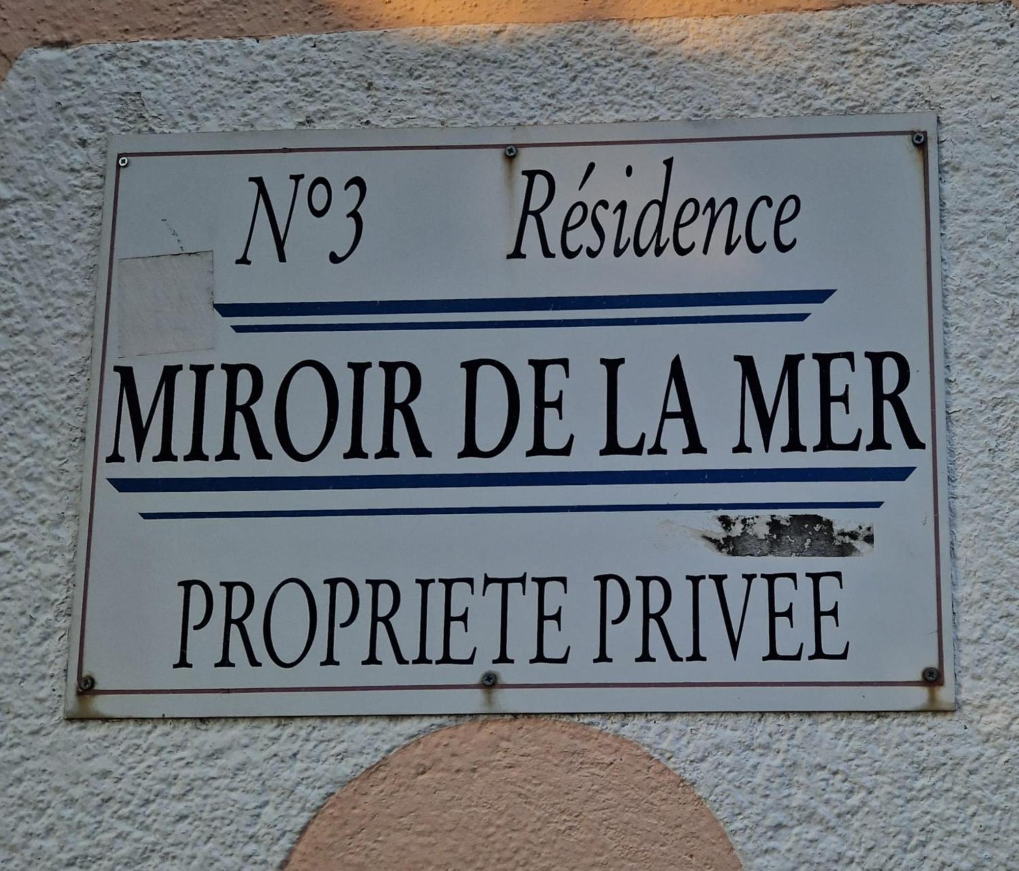Studio Le Miroir De La Mer Saint Aygulf Exterior foto